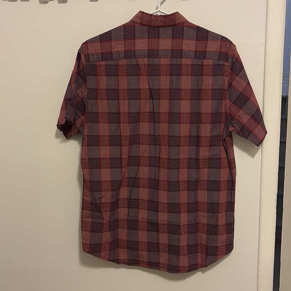 Men’s large RVCA short sleeve button up. - Picture 2 of 3